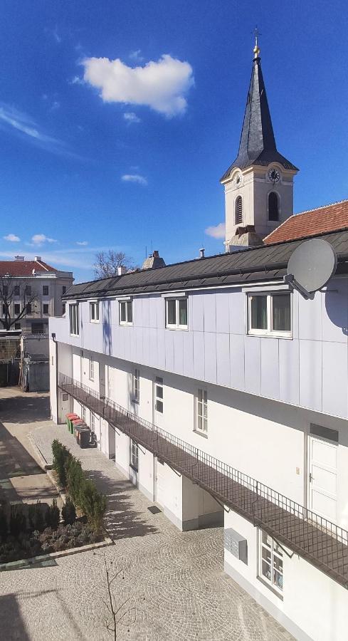 Gemuetliche Zweiraumwohnung In Ruhelage Βιέννη Εξωτερικό φωτογραφία