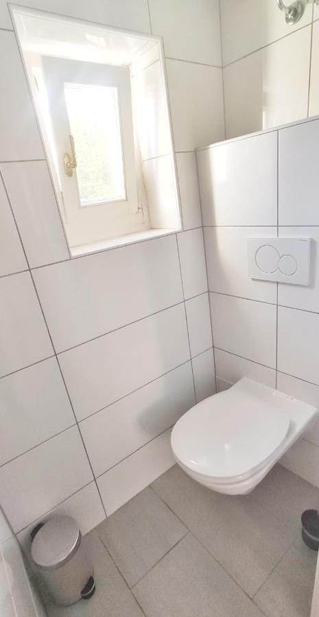Gemuetliche Zweiraumwohnung In Ruhelage Βιέννη Εξωτερικό φωτογραφία